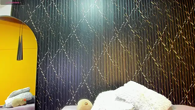 Snapshot of Miss_Ariaa chatting on 10-14-25, 11:33 Miss Ariaa online show from 10-14-25, 11:33