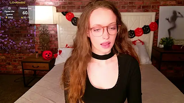 SallyPinkman online show from 10-19-25, 09:01