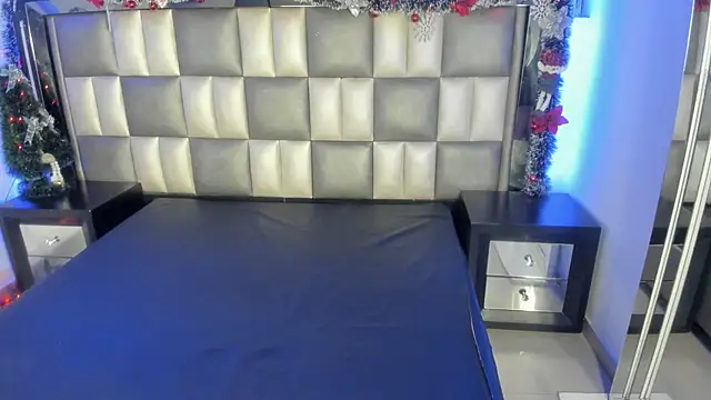 abbiecollins js online show from 12-20-25, 04:15