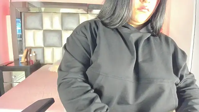 abbiecollins js online show from 11-10-25, 05:23