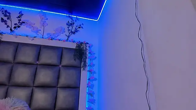 abbiecollins js online show from 03-26-26, 04:22