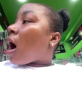 Karol sexy23 online show from 03-12-26, 08:02