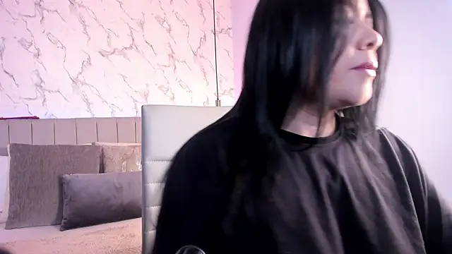 Amber Santana online show from 11-13-25, 09:51