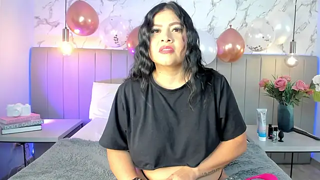 Snapshot of Amber_Santana chatting on 10-21-25, 09:36 Amber Santana online show from 10-21-25, 09:36