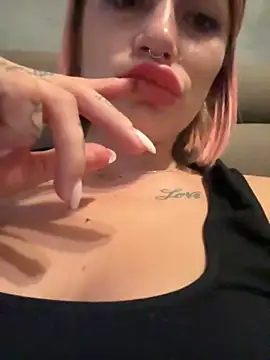 Snapshot of pussyhotdoll chatting on 09-21-25, 04:50 pussyhotdoll online show from 09-21-25, 04:50