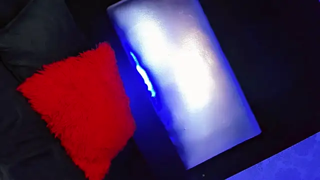 daniela dolls online show from 12-16-25, 01:15