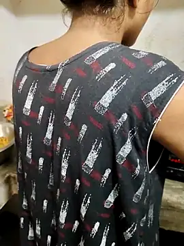 Snapshot of rani_bhabhi469 chatting on 10-25-25, 06:56 rani bhabhi469 online show from 10-25-25, 06:56