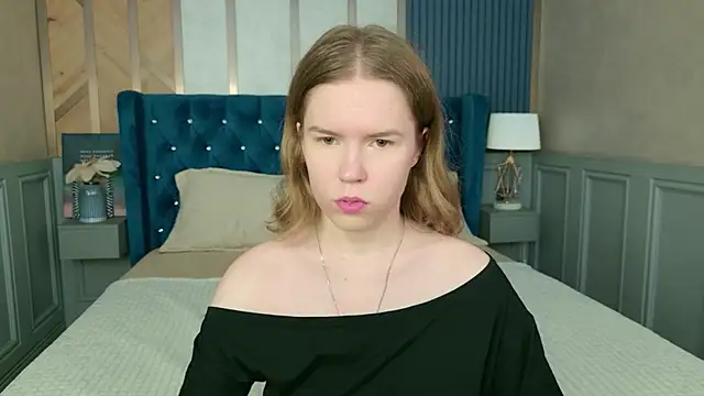 Snapshot of Alida_Brice chatting on 05-24-26, 06:24 Alida Brice online show from 05-24-26, 06:24