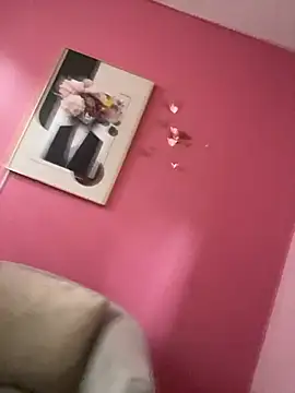 PrettyTiana  online show from 12-04-25, 08:41