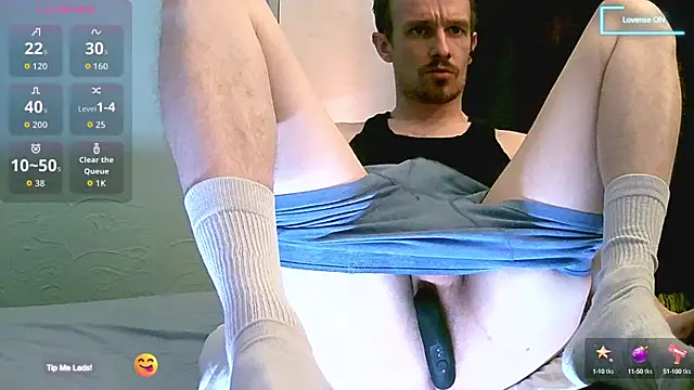 Snapshot of britlad77 chatting on 10-06-25, 01:23 britlad77 online show from 10-06-25, 01:23