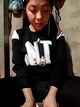 -Miu-98 online show from 12-19-25, 11:56