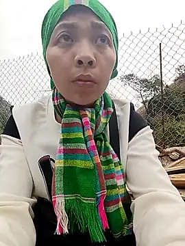 -Miu-98 online show from 12-17-25, 02:38