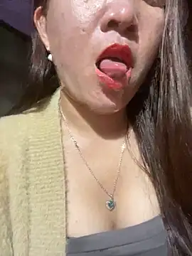 Luna-ass online show from 12-17-25, 12:21