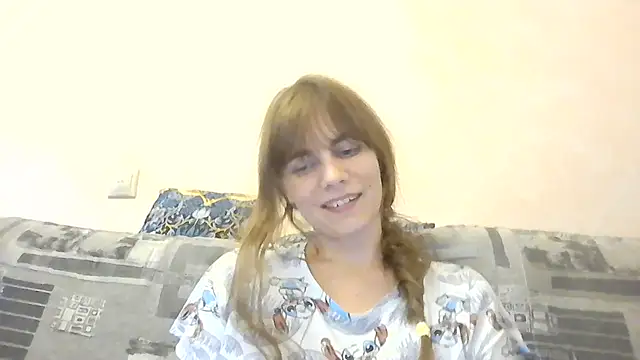 Snapshot of Loriven chatting on 06-18-26, 06:24 Loriven online show from 06-18-26, 06:24