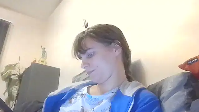 Snapshot of Loriven chatting on 11-04-25, 06:33 Loriven online show from 11-04-25, 06:33