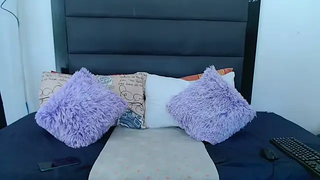 CURVYBUBBLEZ online show from 10-09-25, 09:21