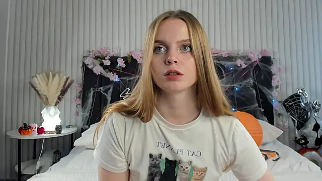 Amanda steele online show from 10-30-25, 03:05