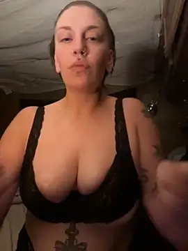 Snapshot of eggsma666 chatting on 09-13-25, 10:15 eggsma666 online show from 09-13-25, 10:15