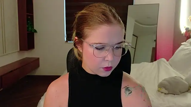 Lilith Bonheur online show from 03-31-26, 10:56