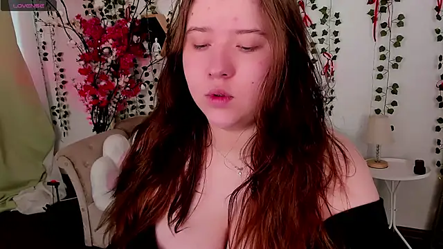 Selena Muse online show from 04-14-26, 01:38