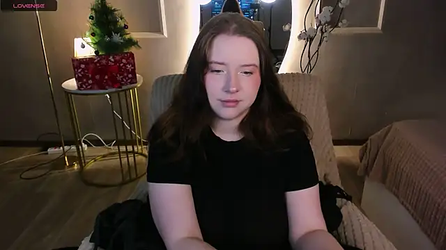 Selena Muse online show from 12-14-25, 01:28