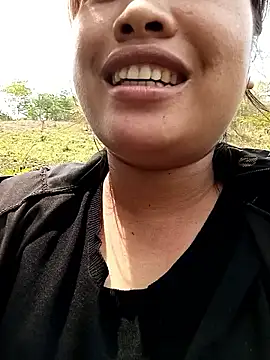 Luyen004 online show from 03-25-26, 05:29