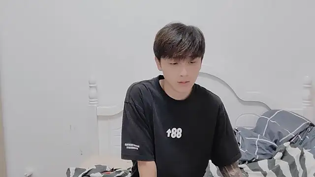 Snapshot of xiaoyi2563 chatting on 10-20-25, 12:38 xiaoyi2563 online show from 10-20-25, 12:38