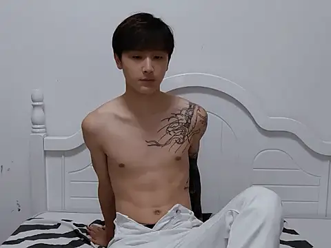 Snapshot of xiaoyi2563 chatting on 09-18-25, 01:36 xiaoyi2563 online show from 09-18-25, 01:36