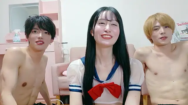 Snapshot of komei_abe chatting on 11-24-25, 12:38 komei abe online show from 11-24-25, 12:38