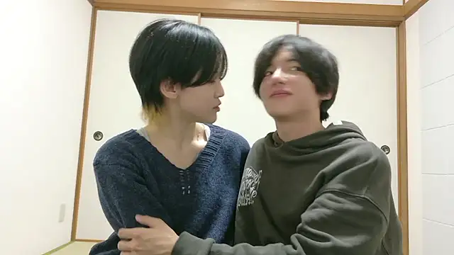 Snapshot of komei_abe chatting on 10-24-25, 03:33 komei abe online show from 10-24-25, 03:33