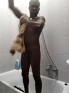 Snapshot of Kwasi-a chatting on 10-20-25, 04:40 Kwasi-a online show from 10-20-25, 04:40