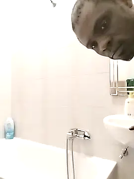 Snapshot of Kwasi-a chatting on 10-06-25, 04:19 Kwasi-a online show from 10-06-25, 04:19