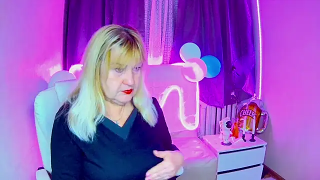 EmmaEllison online show from 09-29-25, 05:58