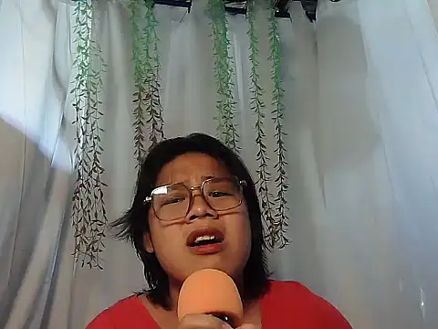 Huntrix2025 online show from 11-29-25, 01:39