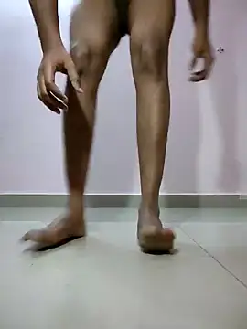 varun69247 online show from 04-10-26, 02:24