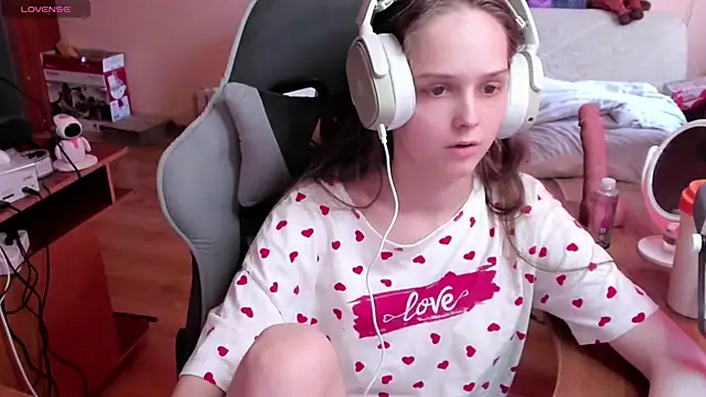 SharybbFace online show from 04-15-26, 03:05