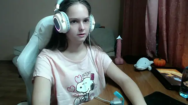 Snapshot of SharybbFace chatting on 10-10-25, 03:13 SharybbFace online show from 10-10-25, 03:13