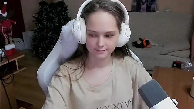 SharybbFace online show from 11-29-25, 03:23