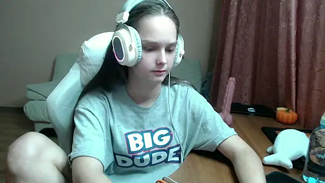 Snapshot of SharybbFace chatting on 10-09-25, 03:01 SharybbFace online show from 10-09-25, 03:01