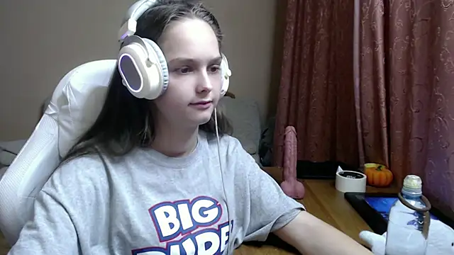 Snapshot of SharybbFace chatting on 10-08-25, 03:02 SharybbFace online show from 10-08-25, 03:02
