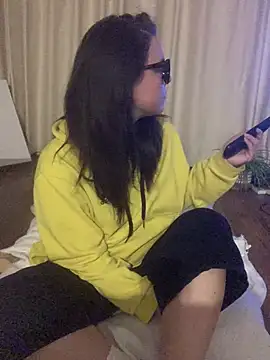 Snapshot of Mia_Winters chatting on 06-14-26, 09:38 Mia Winters online show from 06-14-26, 09:38