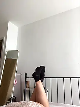 Snapshot of Mia_Winters chatting on 09-15-25, 03:23 Mia Winters online show from 09-15-25, 03:23