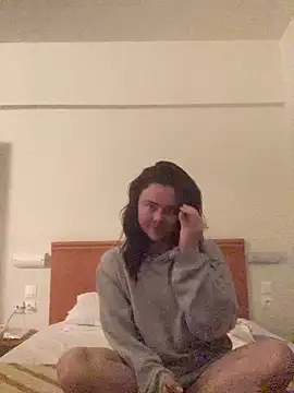 Mia Winters online show from 04-17-26, 06:00