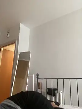 Snapshot of Mia_Winters chatting on 09-18-25, 03:15 Mia Winters online show from 09-18-25, 03:15