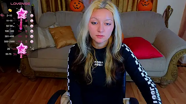 JuicyLullu online show from 10-25-25, 04:33