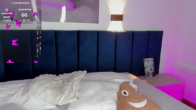 SharonLovee online show from 11-22-25, 10:08