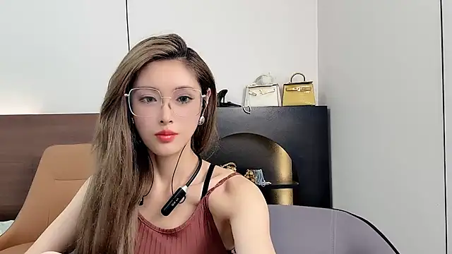 QiaoHui online show from 09-22-25, 09:32