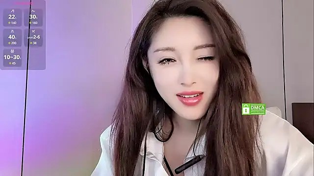 QiaoHui online show from 10-22-25, 04:23