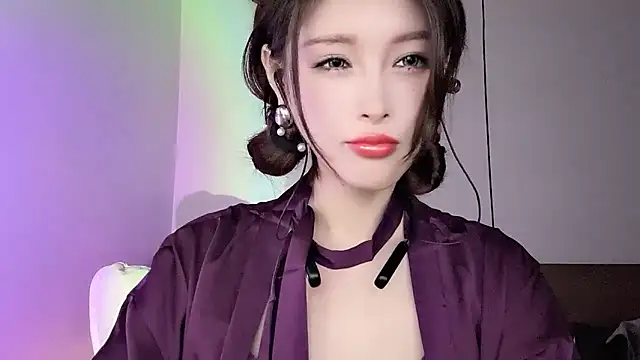 QiaoHui online show from 10-18-25, 12:29