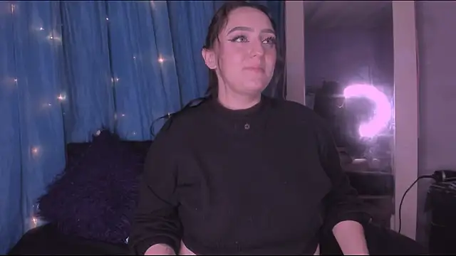 Snapshot of alizon_cooper chatting on 01-13-26, 01:20 alizon cooper online show from 01-13-26, 01:20